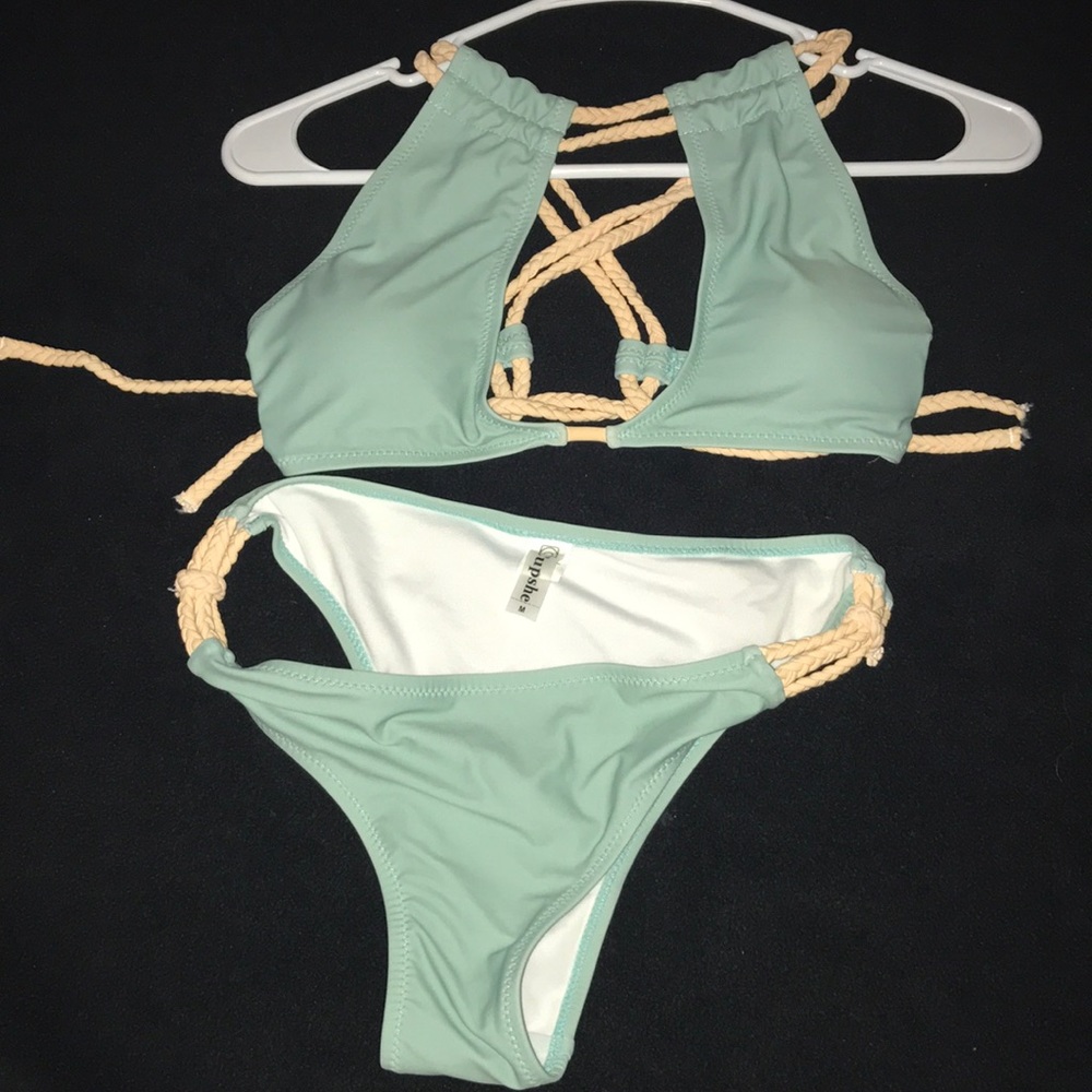 Cupshe Bikini